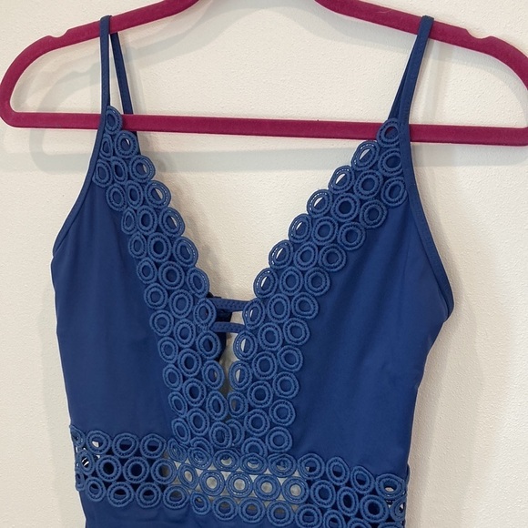 Becca One Piece Swimsuit - Picture 3 of 7